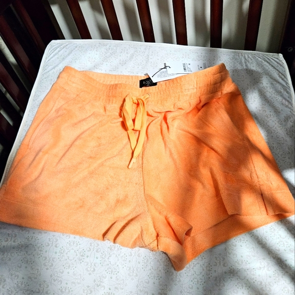 Ugg shorts - Picture 1 of 7